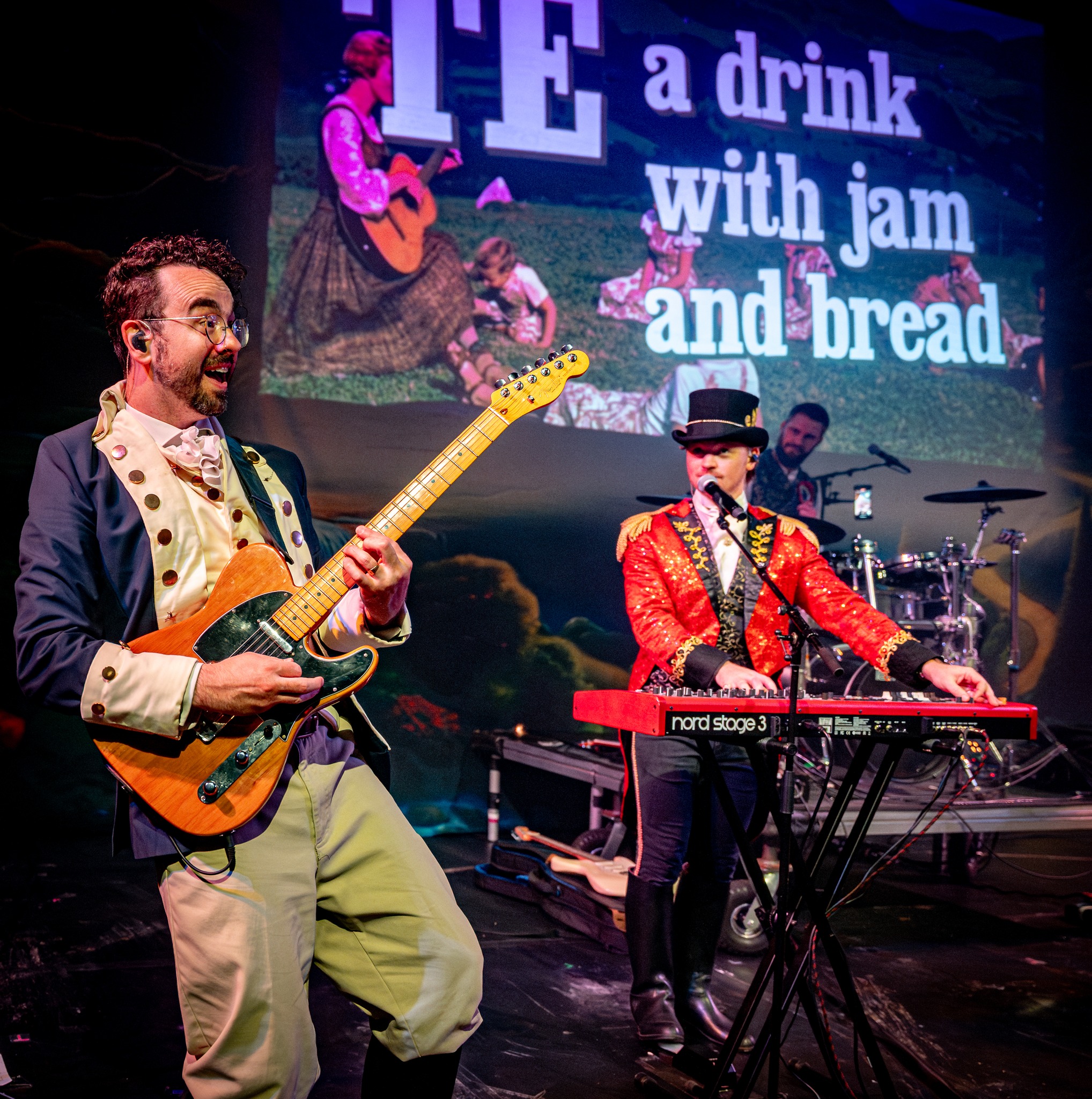 Massaoke: Sing The Musicals